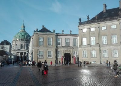 Blick auf die Frederiks Kirke vom Schloss Amalienborg