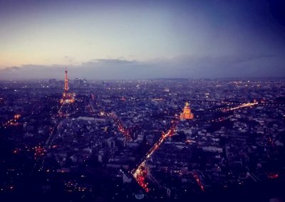 Der Blick auf Paris bei Nacht vom Tour Montparnasse