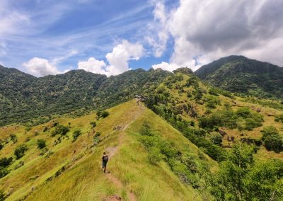 Auf dem Weg zum Tempel Pia Batu Kursi