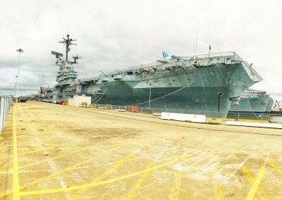 Die USS Hornet: Einer der letzten nicht nuklear-betriebenen Flugzeugträger der ESSEX-Klasse