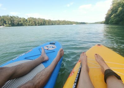 Auch am Rhein ist eine Pause möglich...fest verankert am Bootsanlegesteg